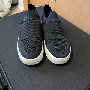 Steve Madden Black Slip-On Loafers